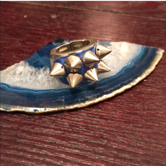 Tigerlily Jewelry - 💚Spike statement ring size 8